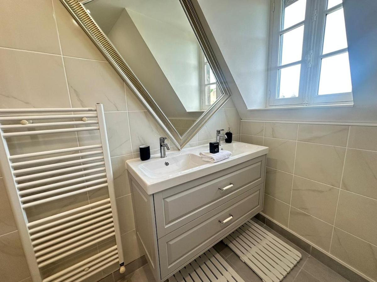 S Bayleved'Air Duplex Vue Chateau, Balneo Et Sauna Sedan Kültér fotó