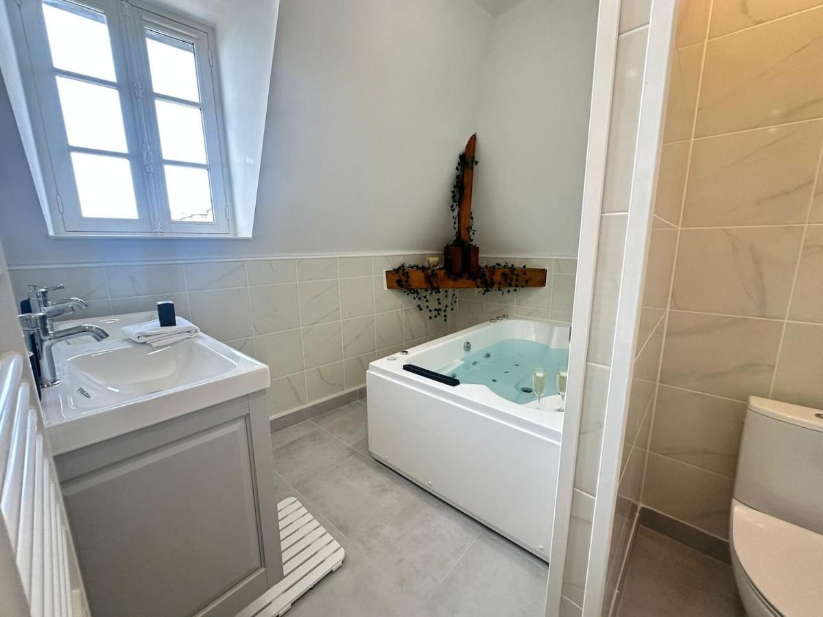 S Bayleved'Air Duplex Vue Chateau, Balneo Et Sauna Sedan Kültér fotó