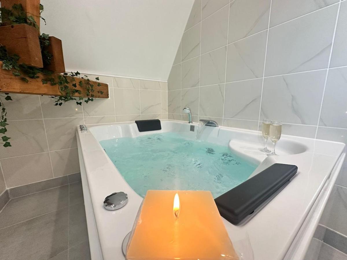 S Bayleved'Air Duplex Vue Chateau, Balneo Et Sauna Sedan Kültér fotó